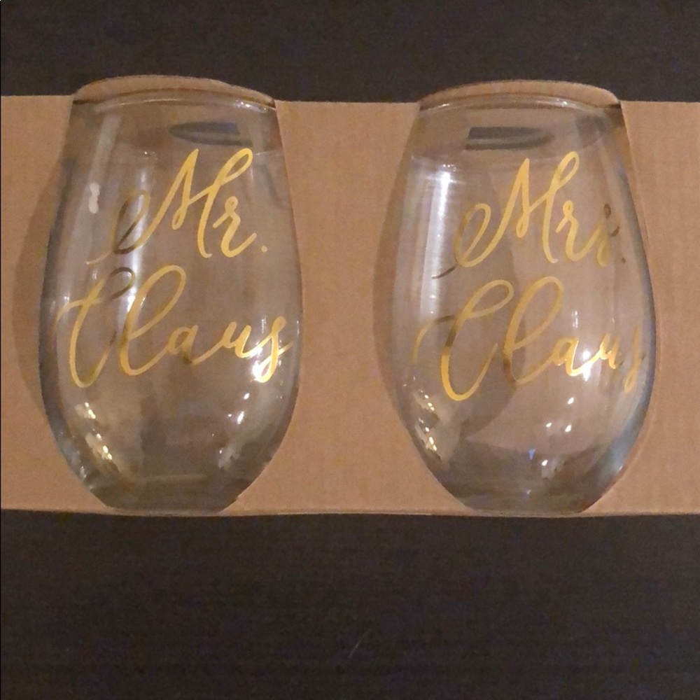 Mr & Mrs Claus Wine Glasses